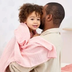 Mullwindel / Mulltuch / Pucktuch / Swaddle 2er Pack Musselin 120 X 120 Cm - Soft Rose / Rose 5 Mullwindel / Mulltuch / Pucktuch / Swaddle 2er Pack Musselin 120 X 120 Cm - Soft Rose / Rose -Baby Artikel meyco mullwindel mulltuch pucktuch swaddle 2er pack musselin 120 x 120 cm soft rose rose 152 000 cr 06 m2 d3