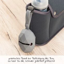 4-tlg. Schnuller-Zubehör-Set - 2x Silikon-Schnullerbox + 2x Schnullerkette Mit Silikon-Perlen & Gummiring Inkl. Clip - Grau Beere -Baby Artikel miamia 4 tlg schnuller zubehor set 2x silikon schnullerbox 2x schnullerkette mit silikon perlen gummiring inkl clip grau beere set 835 d3