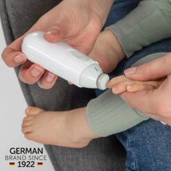 Reer Elektrische Nagelfeile BabyCare - Weiß 9 Reer Elektrische Nagelfeile BabyCare - Weiß -Baby Artikel reer elektrische nagelfeile babycare weiss 81100 d7
